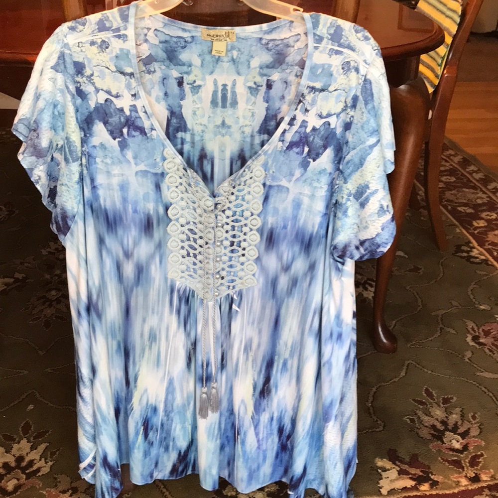 Plus size blouse